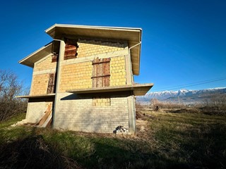 Villa in Vendita a Ocre, 230'000&euro;, 200 m²