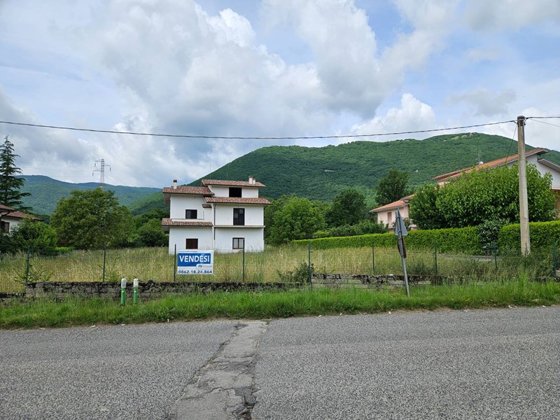 Terreno edificabile in Vendita a Scoppito, 59'000&euro;, 950 m²