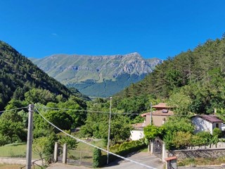 Trilocale in Vendita a L'Aquila, 49'000&euro;, 85 m²