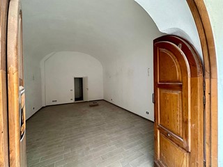 Immobile commerciale in Affitto a L'Aquila, 600€, 45 m²