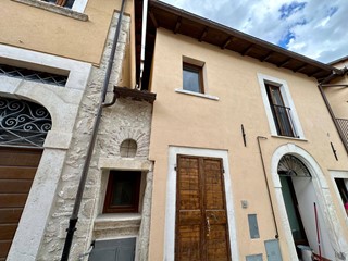 Casa Indipendente in Vendita a San Demetrio ne' Vestini, 110'000€, 100 m²