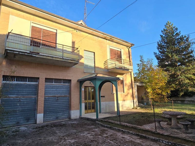Trilocale in Vendita a Pizzoli, 40'000&euro;, 90 m²