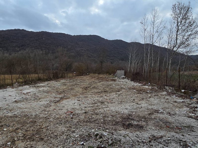 Terreno industriale in Vendita a L'Aquila, 25'000&euro;, 600 m²