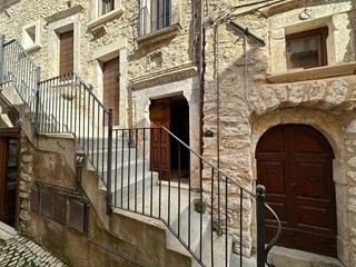 Casa Indipendente in Vendita a Castel del Monte, 80'000&euro;, 85 m²