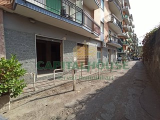 Immobile commerciale in Vendita a San Giorgio a Cremano, 75'000€, 55 m²