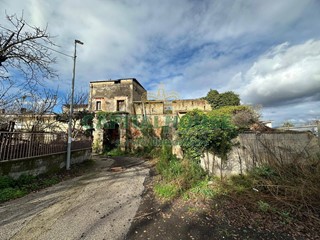 Rustico in Vendita a San Gennaro Vesuviano, 137'000€, 272 m²