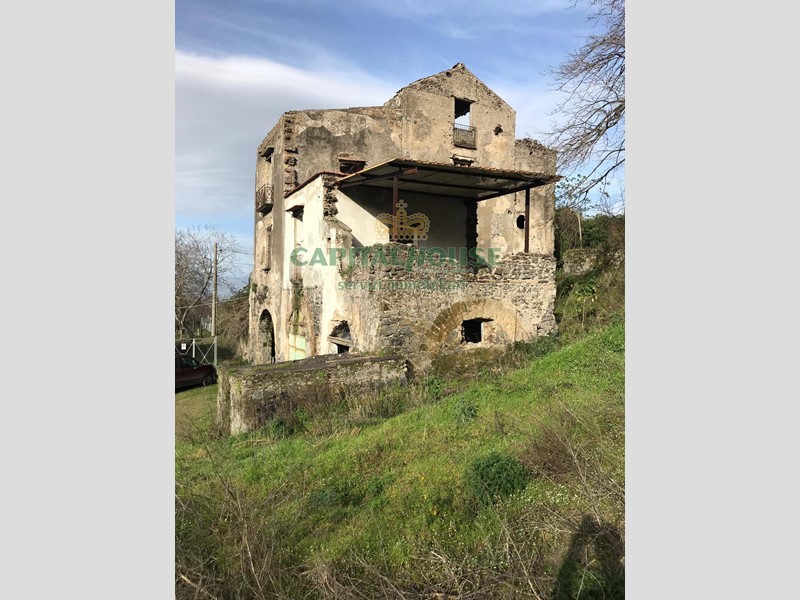 Casa Semi Indipendente in Vendita a Somma Vesuviana, 43'000€, 87 m²