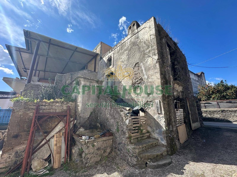 Rustico in Vendita a San Giuseppe Vesuviano, 56'000€, 85 m²