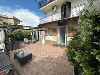 Casa Semi Indipendente in Vendita a Somma Vesuviana, 130'000€, 80 m²