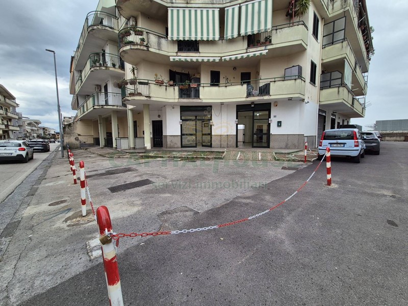 Immobile commerciale in Vendita a Poggiomarino, 220'000€, 140 m²