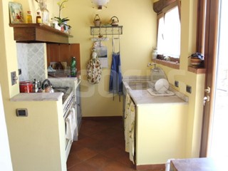 Rustico in Vendita a Rignano sull'Arno, 270'000€, 190 m²