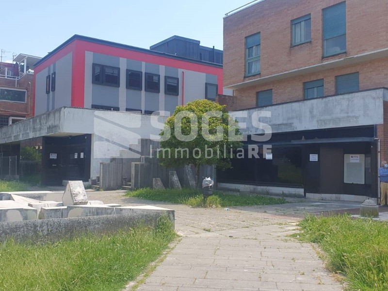 Immobile commerciale in Vendita a Santa Croce sull'Arno, 520 m²