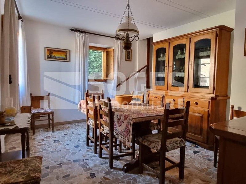 Appartamento in Vendita a San Giovanni Valdarno, 125'000€, 137 m²