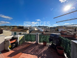 Appartamento in Vendita a Terranuova Bracciolini, 120'000€, 85 m²