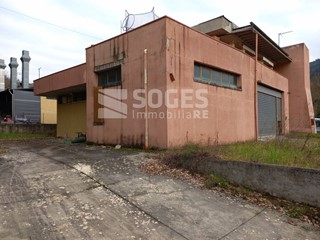 Immobile commerciale in Vendita a Rufina, 180'000€, 240 m²