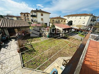 Casa Semi Indipendente in Vendita a Reggello, 175'000€, 120 m²