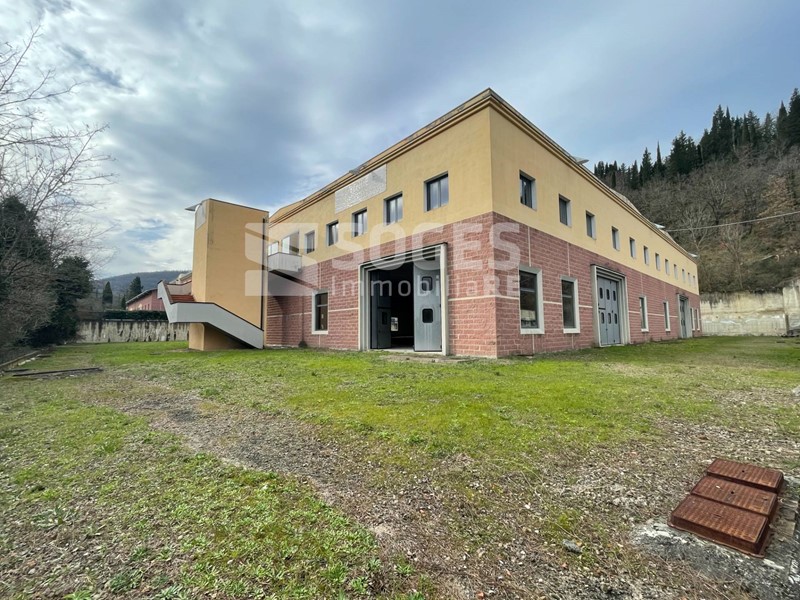 Immobile commerciale in Vendita a Rignano sull'Arno, 2'500'000€, 3900 m²