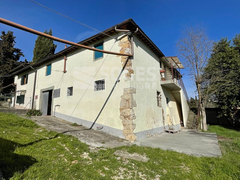 Rustico in Vendita a Rignano sull'Arno, 320'000€, 215 m²