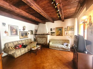 Quadrilocale in Vendita a Pratovecchio Stia, 80'000€, 80 m²