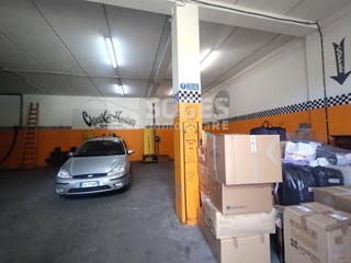 Laboratorio in Vendita a Rufina, 110'000€, 180 m²