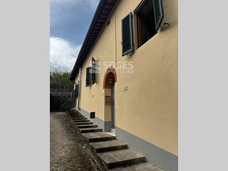 Appartamento in Vendita a Cavriglia, 210'000€, 110 m²