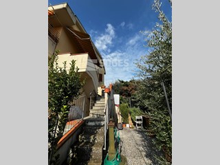 Appartamento in Vendita a Cavriglia, 230'000€, 130 m²