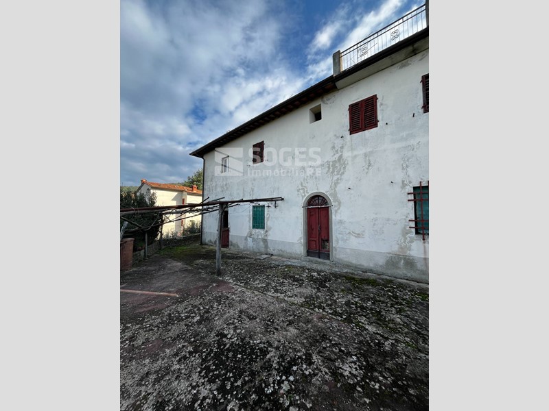 Casa Indipendente in Vendita a Castelfranco Piandiscò, 178'000€, 250 m²
