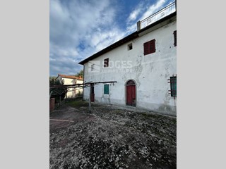 Casa Indipendente in Vendita a Castelfranco Piandiscò, 178'000€, 250 m²