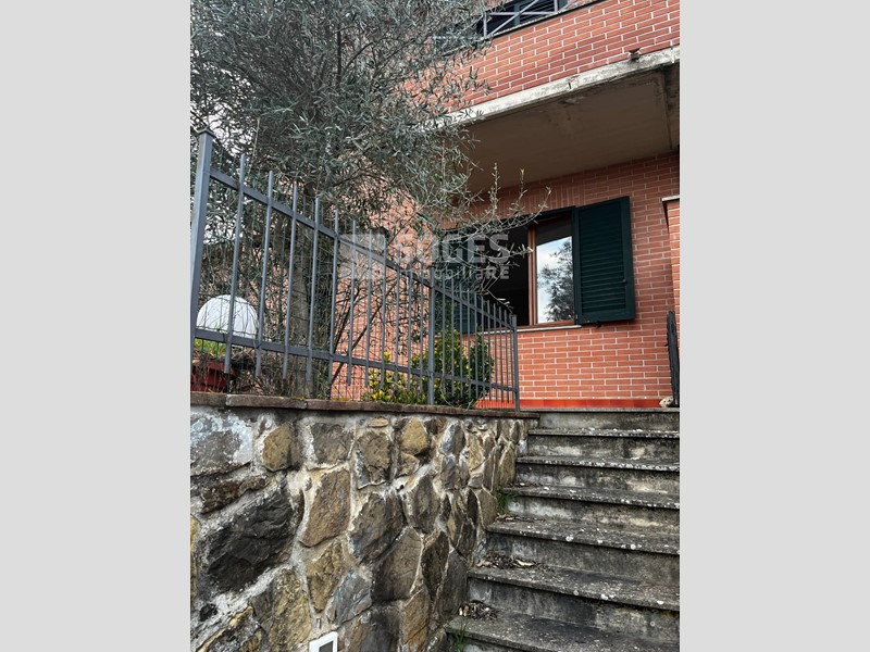 Villetta a schiera in Vendita a Bucine, 189'000€, 140 m²