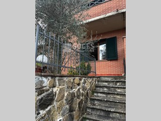 Villetta a schiera in Vendita a Bucine, 189'000€, 140 m²