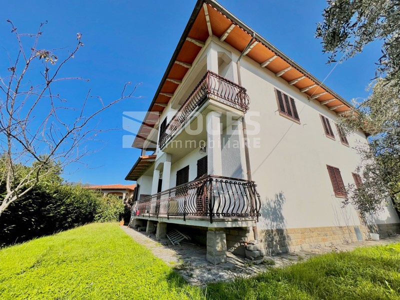 Appartamento in Vendita a Loro Ciuffenna, 270'000€, 120 m²