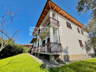 Appartamento in Vendita a Loro Ciuffenna, 270'000€, 120 m²