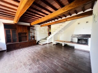 Casa Semi Indipendente in Vendita a Vicchio, 250'000€, 140 m²