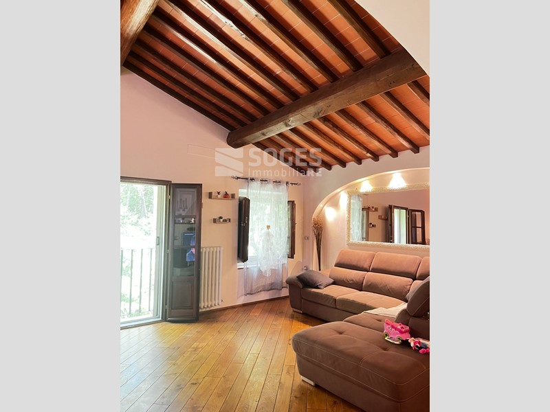 Quadrilocale in Vendita a Cavriglia, 165'000€, 105 m²