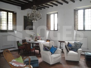 Villa in Vendita a Pontassieve, 850'000€, 370 m²