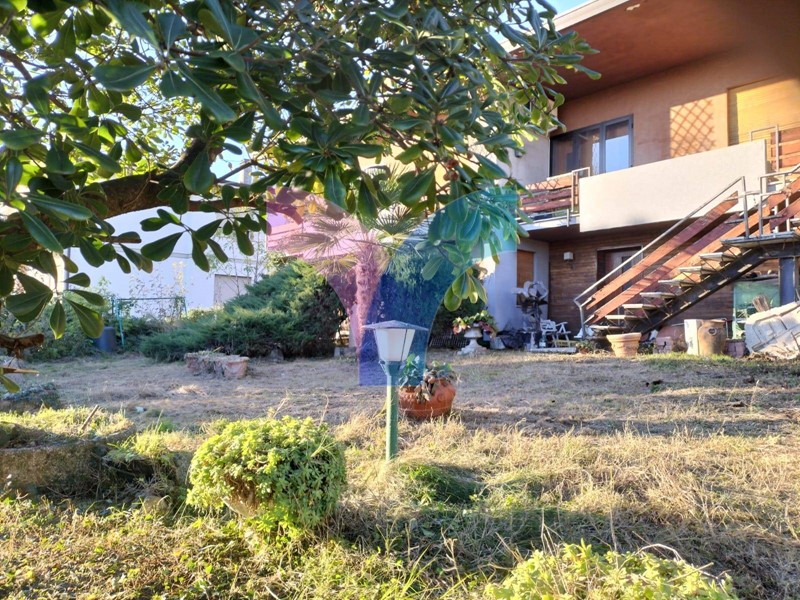 Casa Indipendente in Vendita a Cornuda, 230'000€, 268 m²