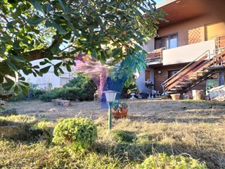 Casa Indipendente in Vendita a Cornuda, 230'000€, 268 m²