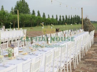 Immobile commerciale in Vendita a Bentivoglio, 570'000€, 740 m²