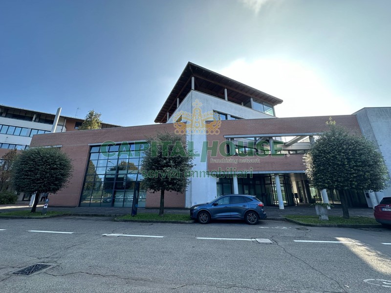 Immobile commerciale in Vendita a Castel Maggiore, 165'000€, 150 m²