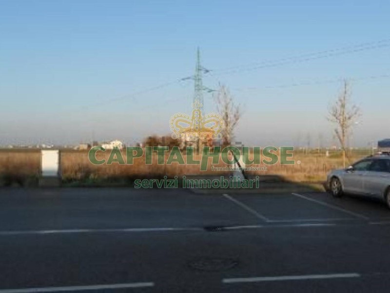 Terreno industriale in Vendita a Medicina, 268'000€, 7510 m²