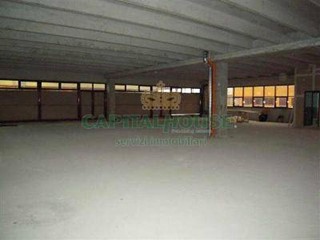Capannone in Vendita a San Giorgio di Piano, 429'000€, 500 m²