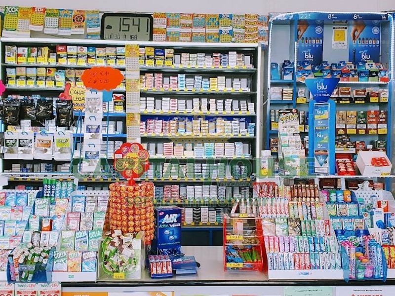 Attività commerciale in Vendita a Bologna, 285'000€, 60 m²