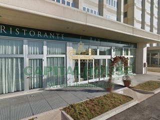 Immobile commerciale in Vendita a Imola, 550'000€, 593 m²