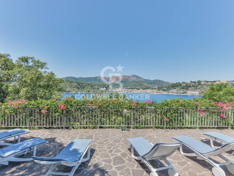 Villa in Vendita a Capoliveri, 1'800'000€, 348 m²