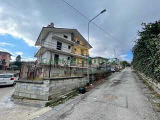Casa Indipendente in Vendita a Avellino, 169'000&euro;, 185 m²