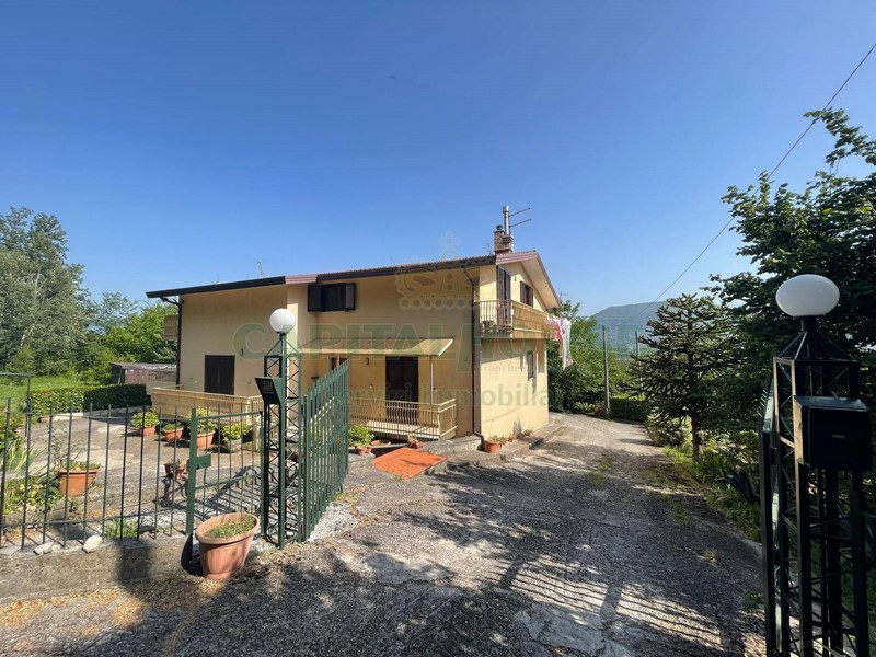 Quadrilocale in Vendita a Avellino, 135'000&euro;, 140 m²