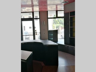 Immobile commerciale in Vendita a Cordenons, 55 m²