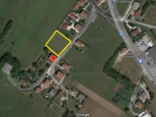Terreno edificabile in Vendita a Aviano, 90'000€, 1950 m²