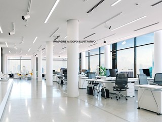 Immobile commerciale in Vendita a Aviano, 312'000€, 141 m²