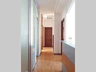 Ufficio in Vendita a Pordenone, 130'000€, 133 m²